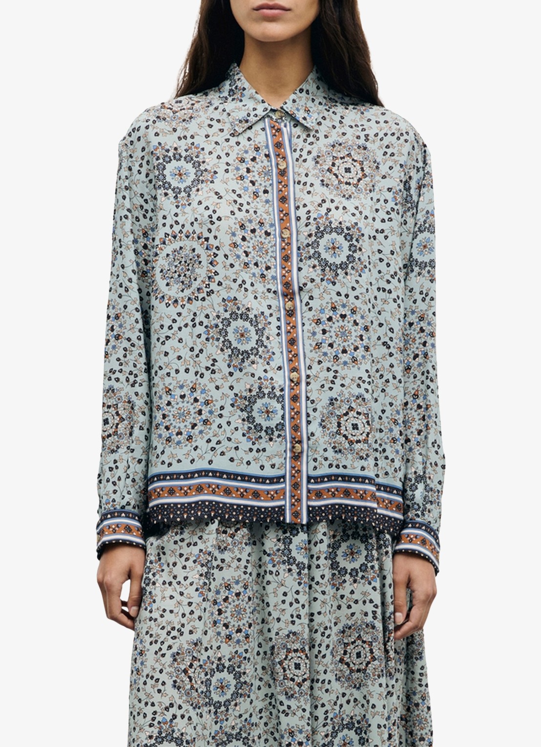 Gerard Darel Liz blouse met paisley dessin - detail lichtblauw