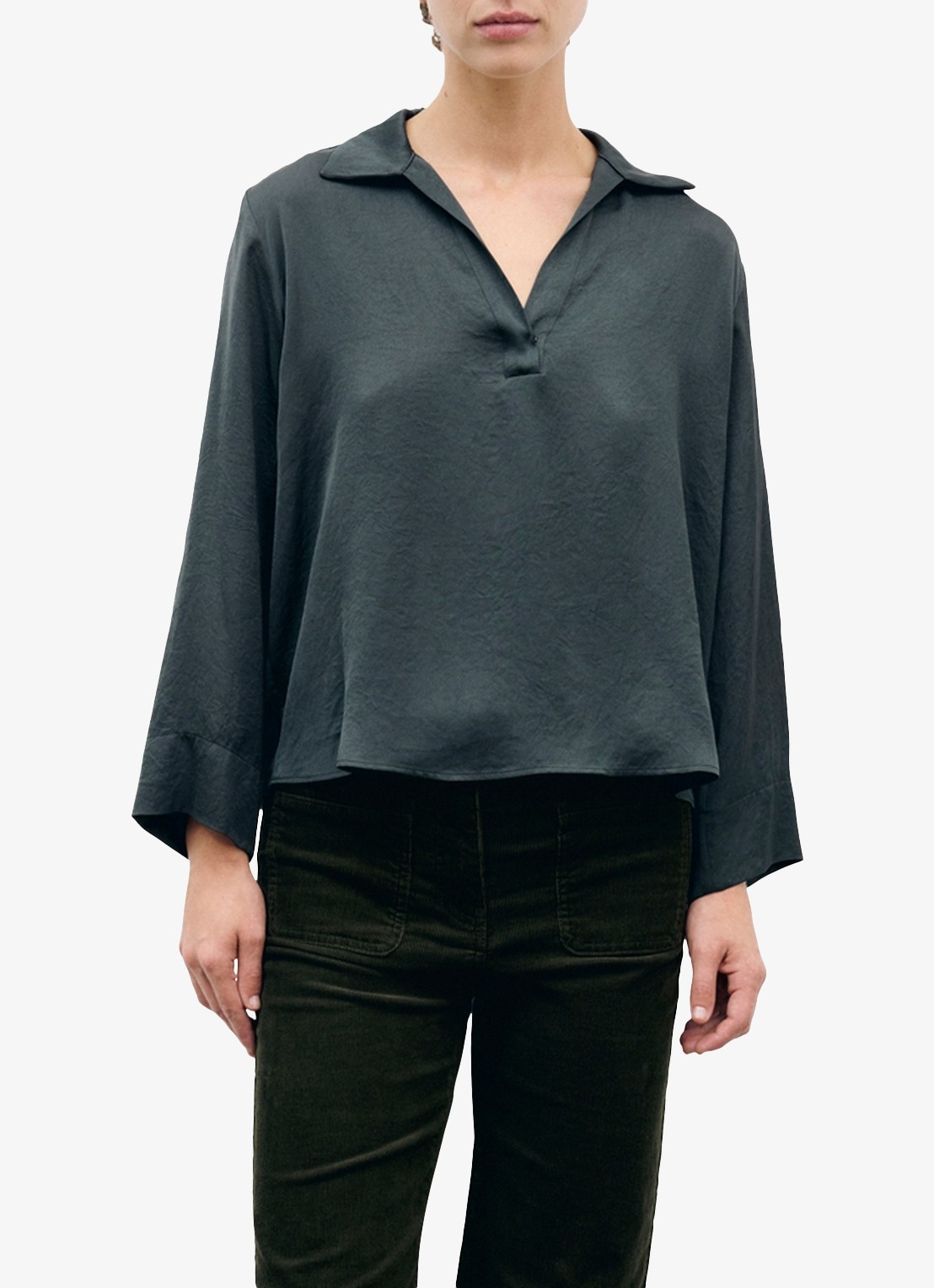 Gerard Darel Lorea satijnen tuniek met V-hals - detail mosgroen
