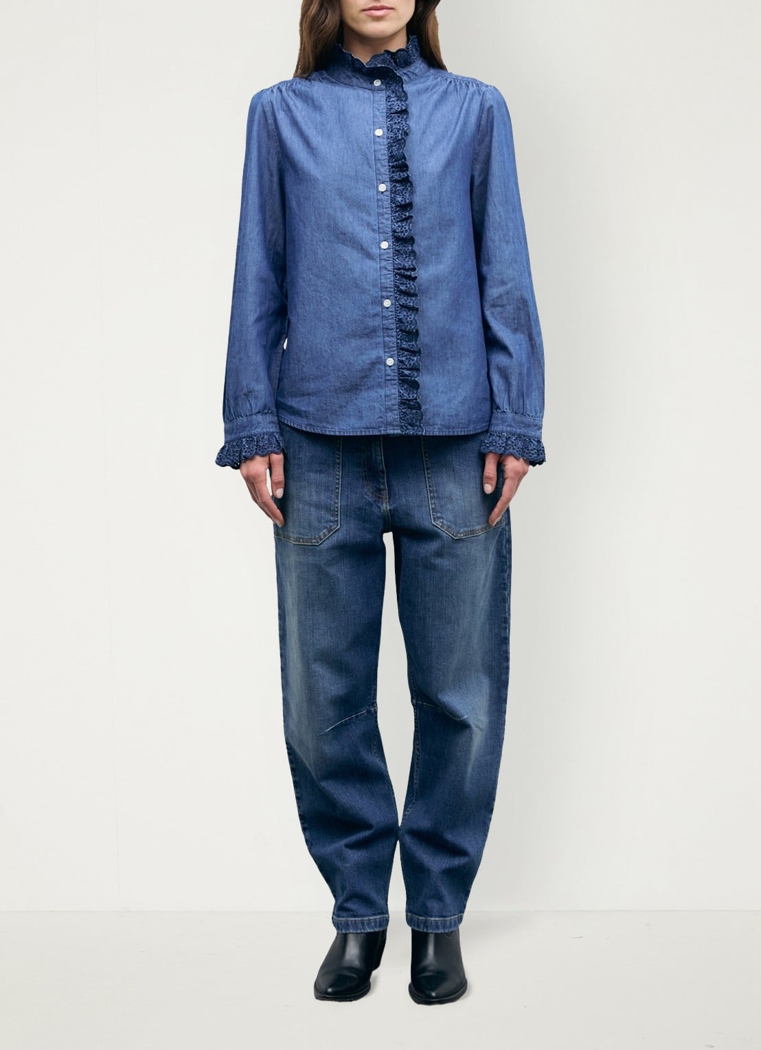 Gerard Darel Loupy blouse van denim met ruches - voorkant 3 donkerblauw