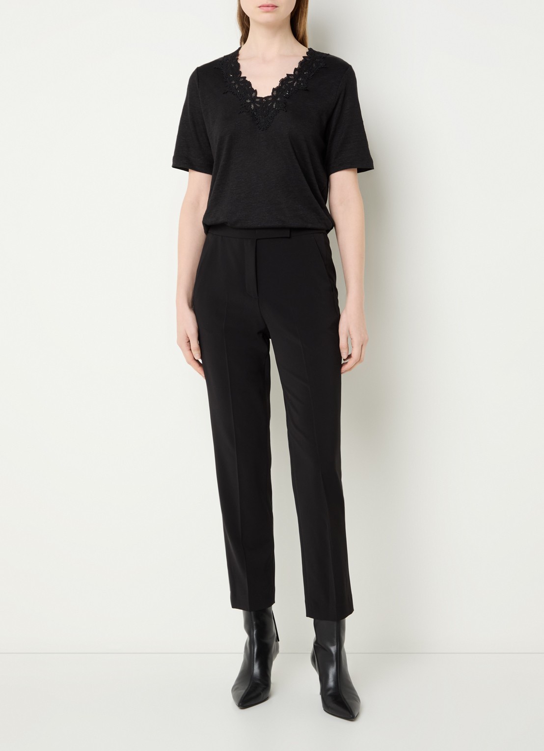 Gerard Darel Maevanelle top met broderie - voorkant 4 zwart