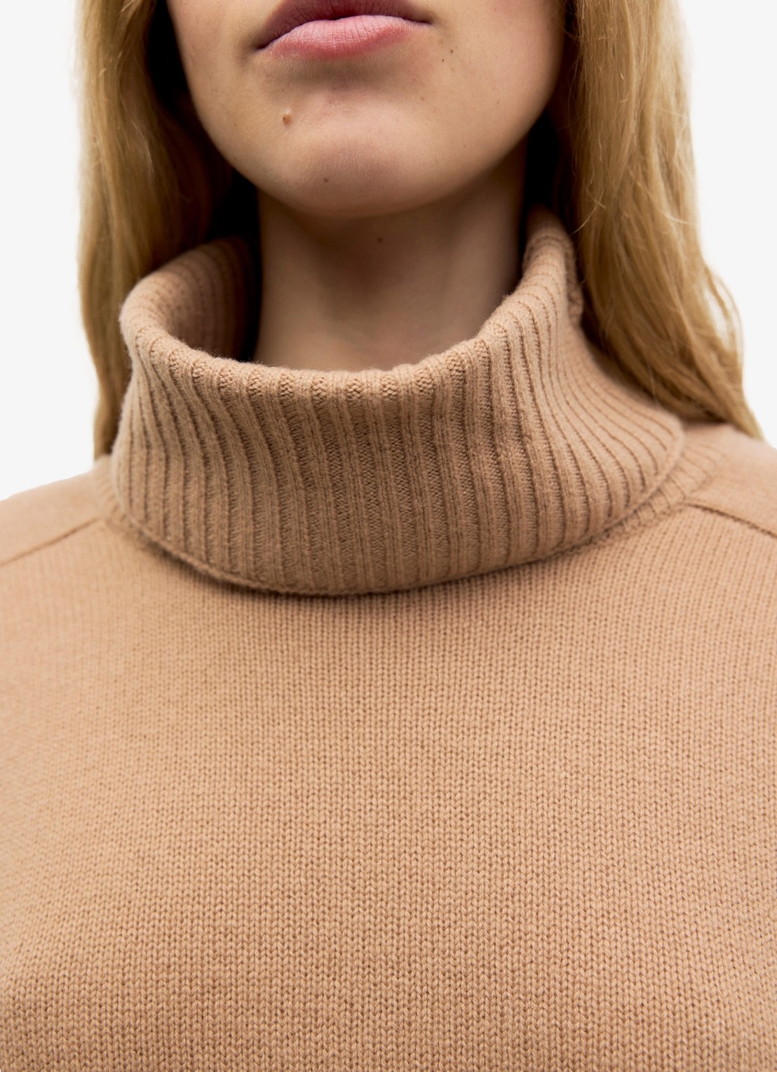 Gerard Darel Ramia fijngebreide trui van wol met col - detail 3 camel