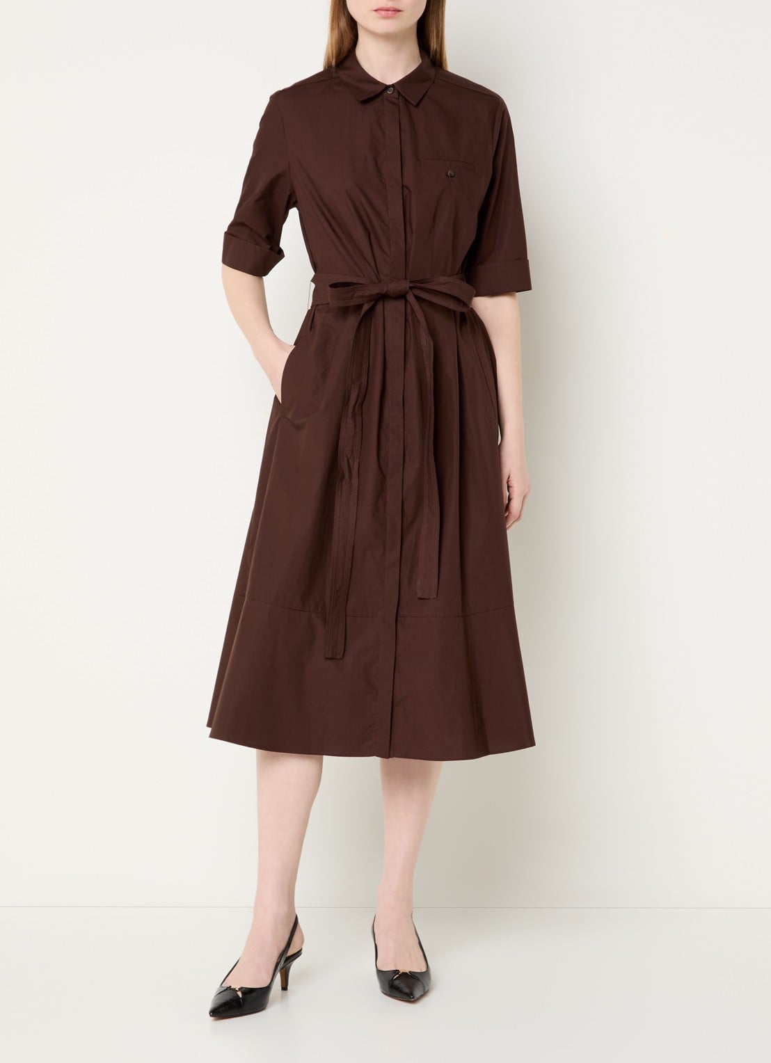 Gerard Darel Rana midi blousejurk met strikceintuur - detail donkerbruin