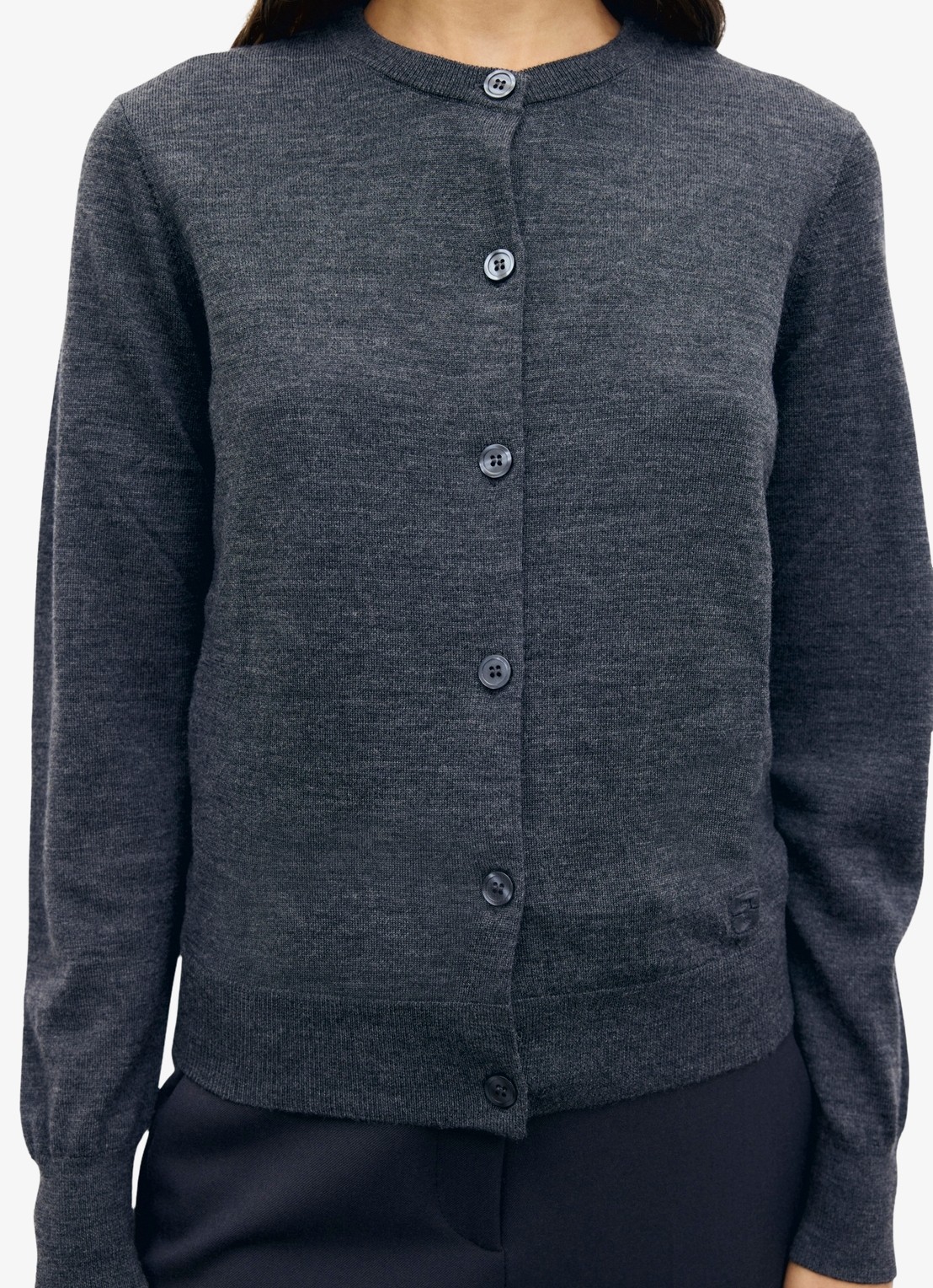 Gerard Darel Rene fijngebreid vest van merino wol - detail 3 blauwgrijs