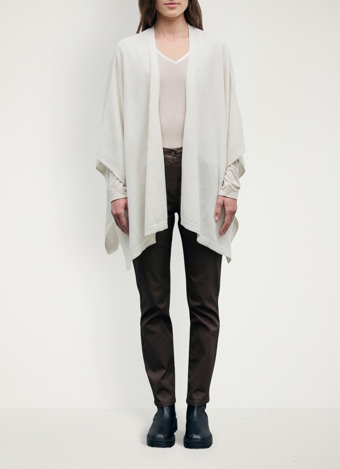 Gerard Darel Reya fijngebreide poncho van kasjmier - voorkant 2 creme