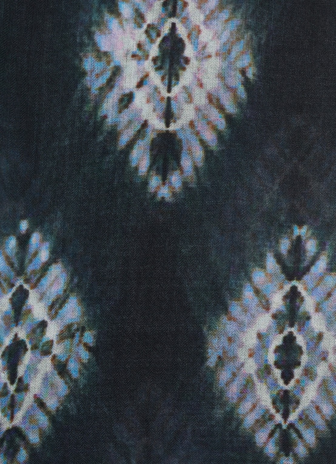 Gerard Darel Sina sjaal van wol met tie-dye dessin - detail 2 donkergroen