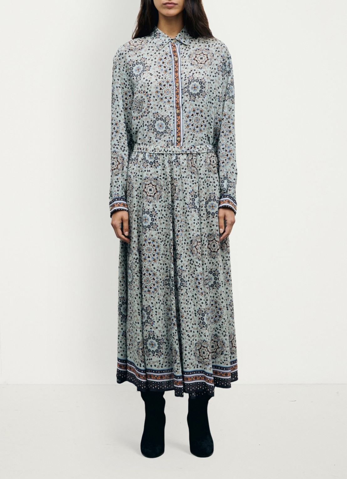 Gerard Darel Tifenn midi rok met paisley dessin - voorkant 3 lichtblauw
