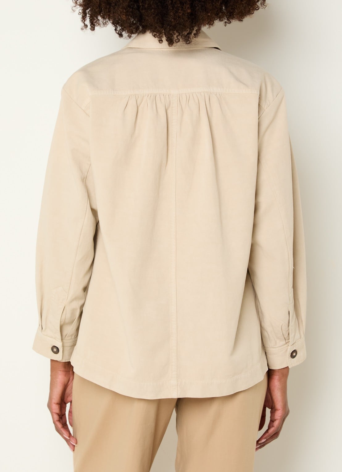 Gerard Darel Tinaja jack in linnenblend met opgestikte zakken - achterkant zand