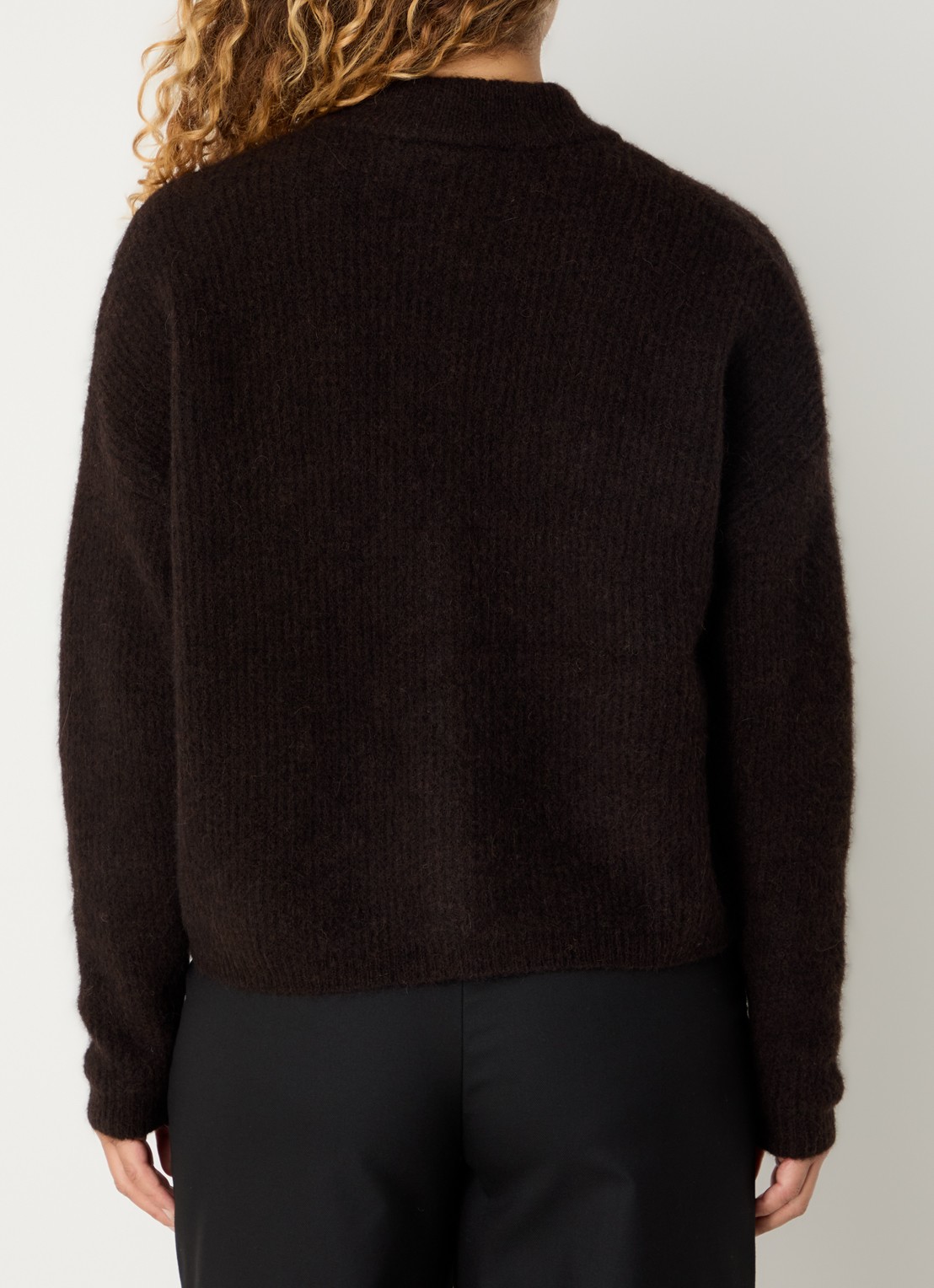 Gestuz Alpha grofgebreid vest in alpaca wolblend - achterkant donkerbruin