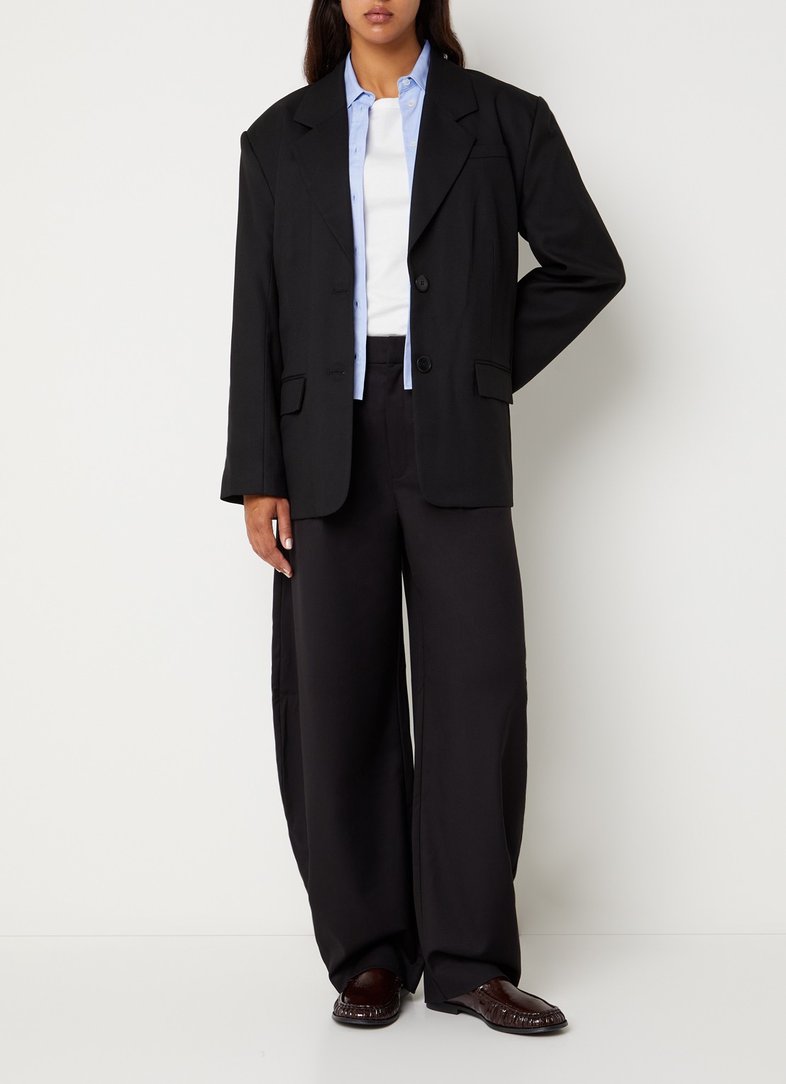 Gestuz Callia high waist wide fit pantalon met steekzakken - voorkant 3 zwart
