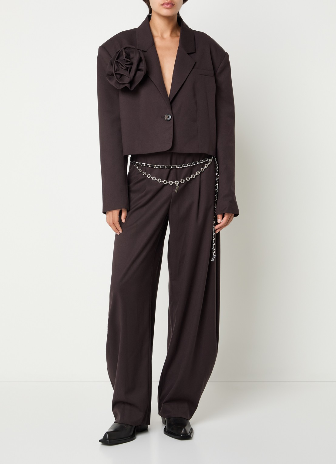 Gestuz Callia high waist wide fit pantalon met steekzakken - voorkant 3 donkerbruin