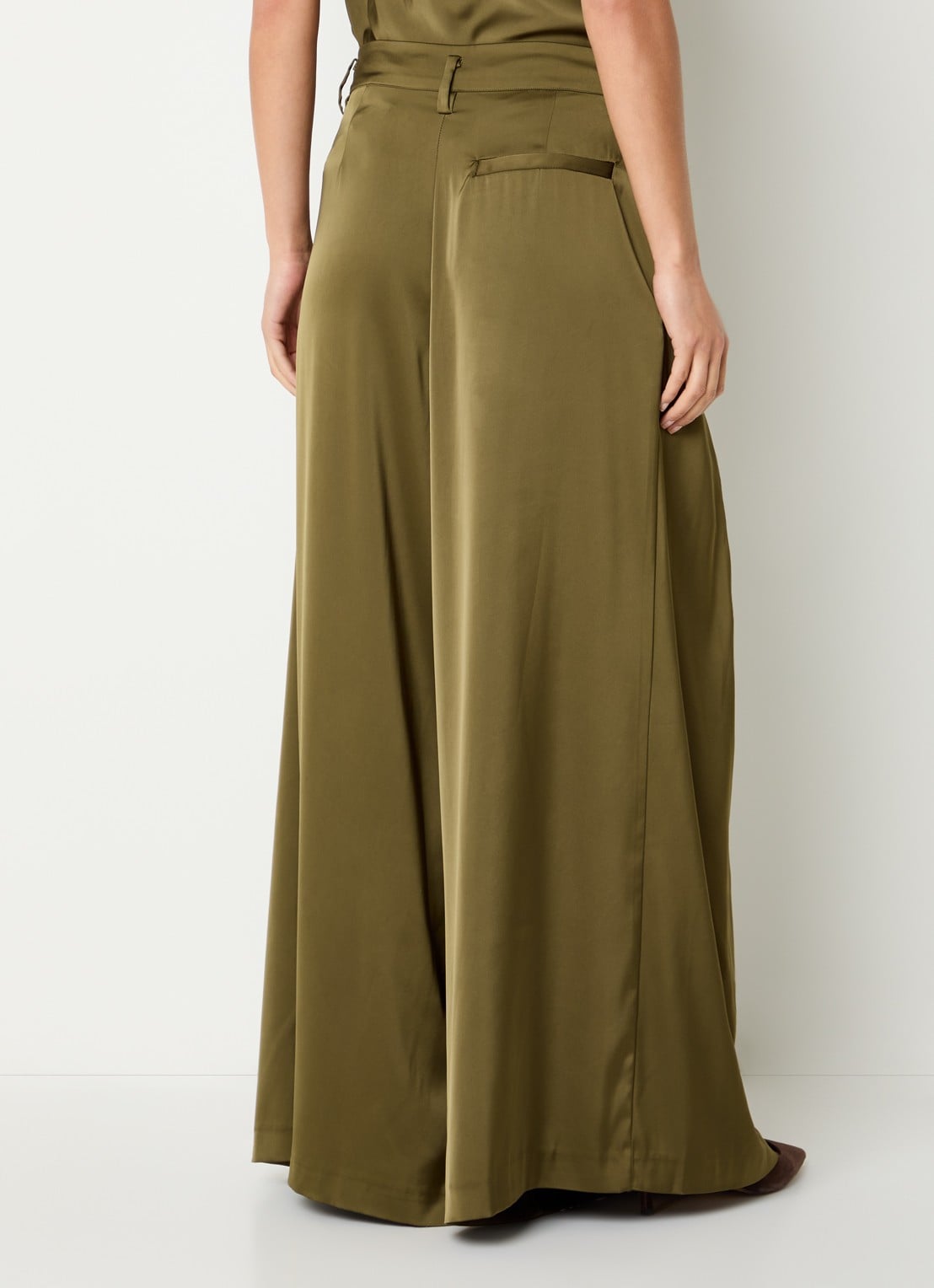 Gestuz Cerina high waist loose fit pantalon met plooidetail - achterkant 4 mosgroen