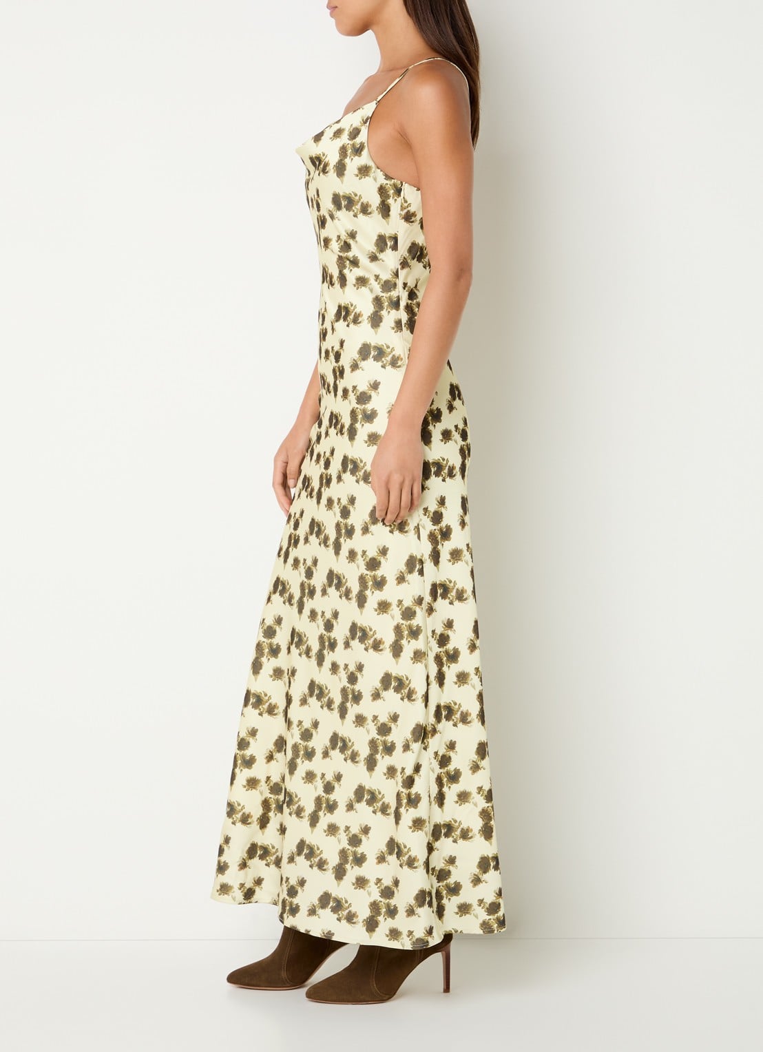 Gestuz Chery midi jurk met bloemenprint - voorkant 3 lichtgeel