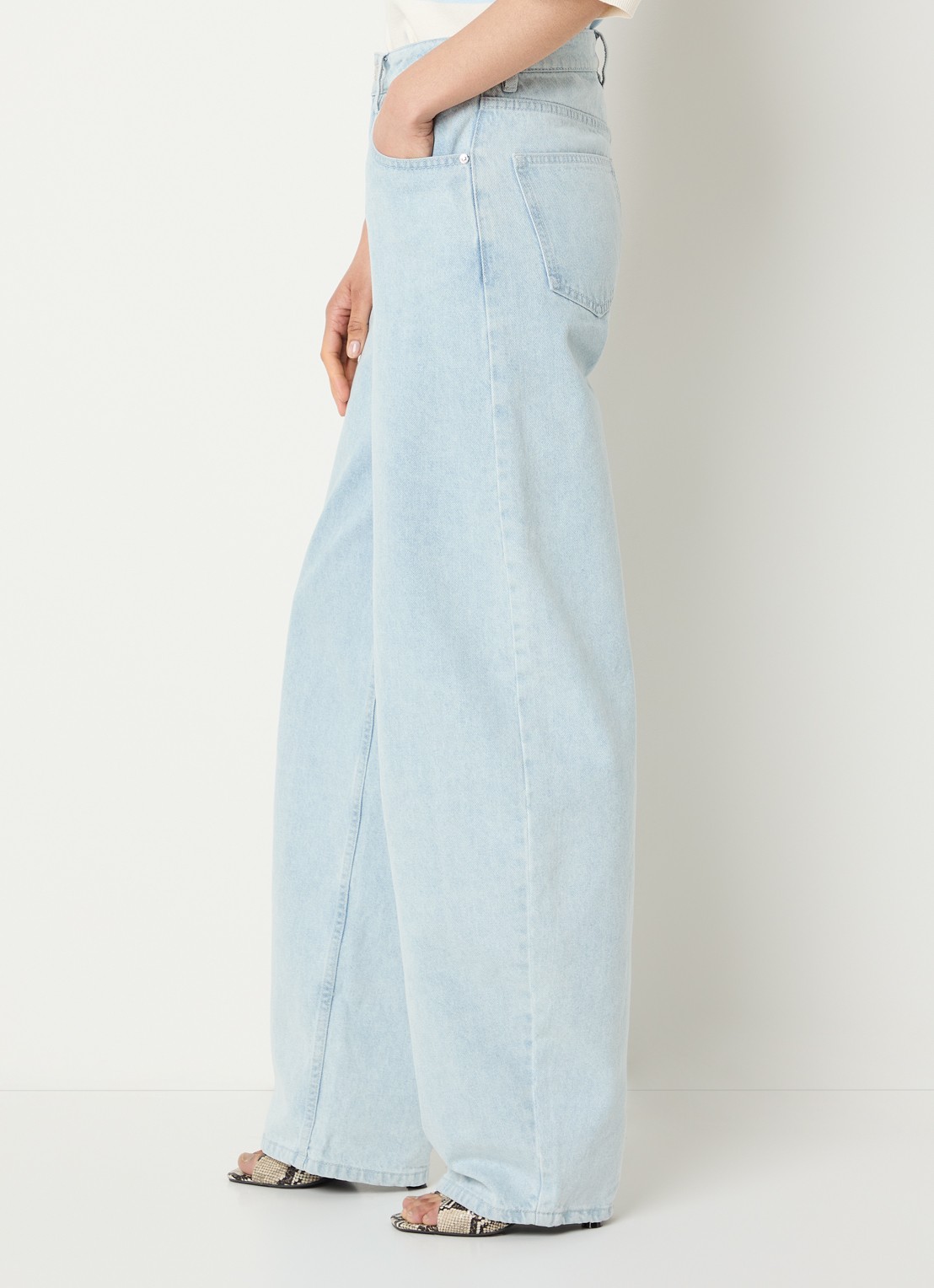 Gestuz GZparwana high waist balloon fit jeans met lichte wassing - detail 5 lichtblauw