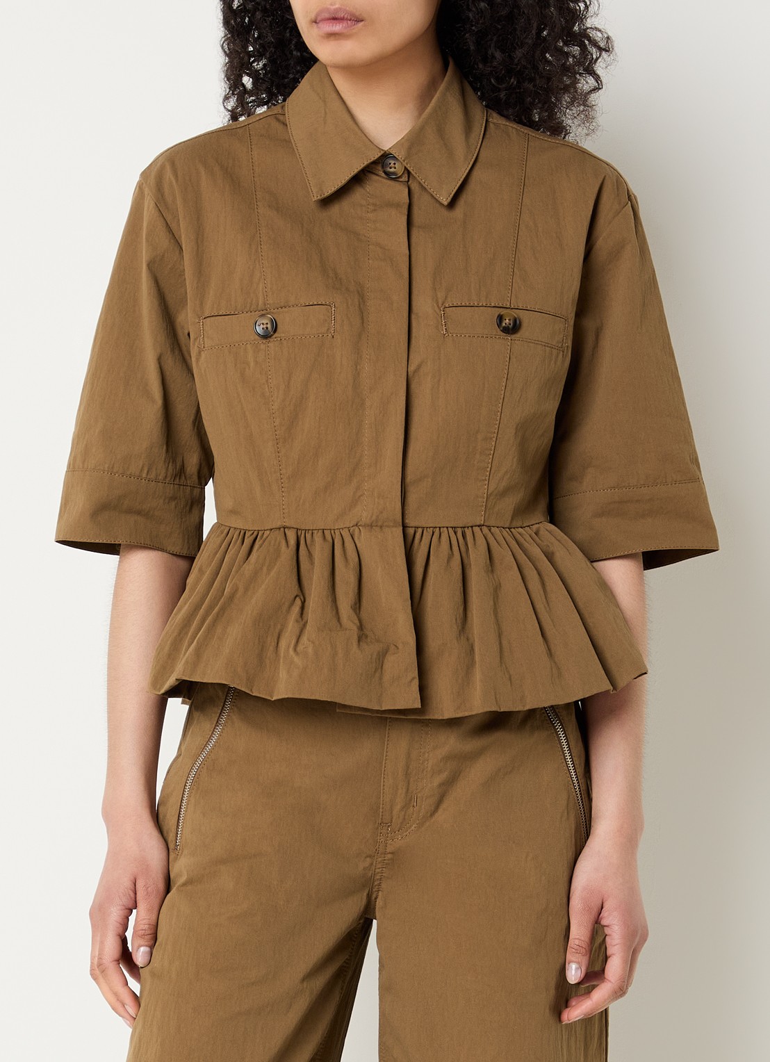 Gestuz GZzandaya blouse met ruches - detail bruin