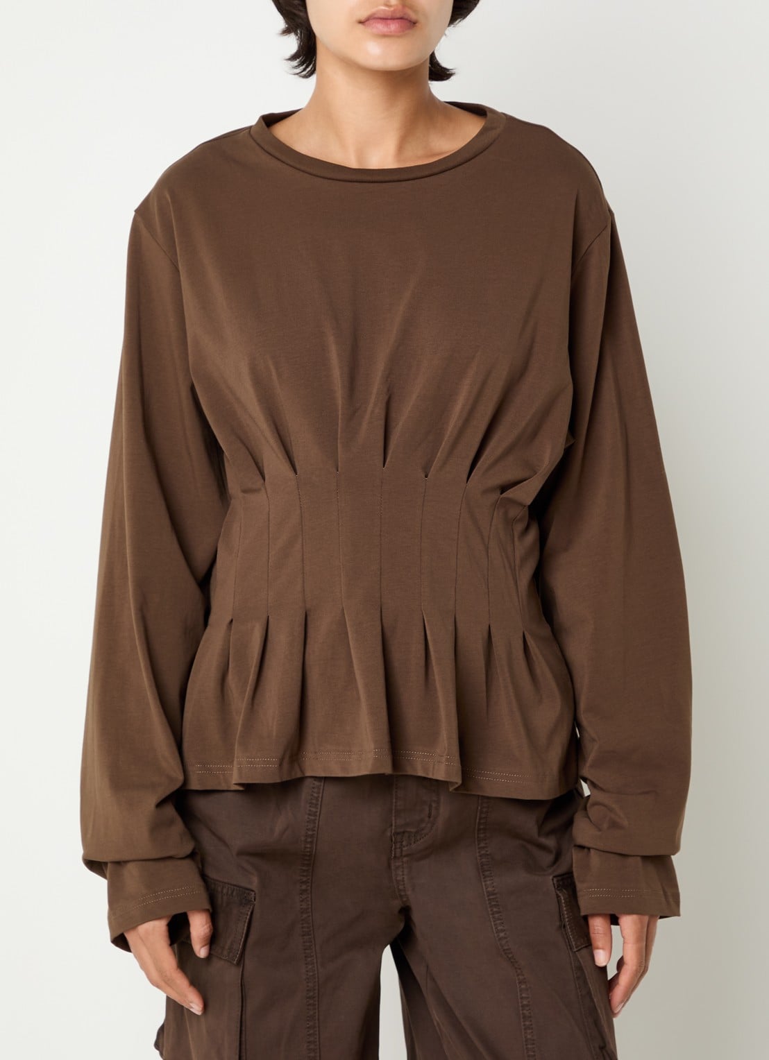 Gestuz Inez longsleeve met plissé - detail 2 bruin
