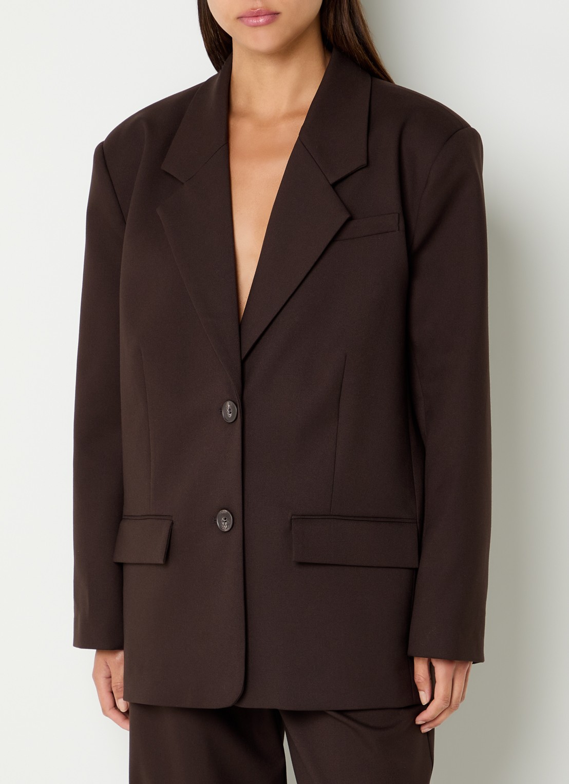 Gestuz Paula blazer met klepzakken - detail donkerbruin