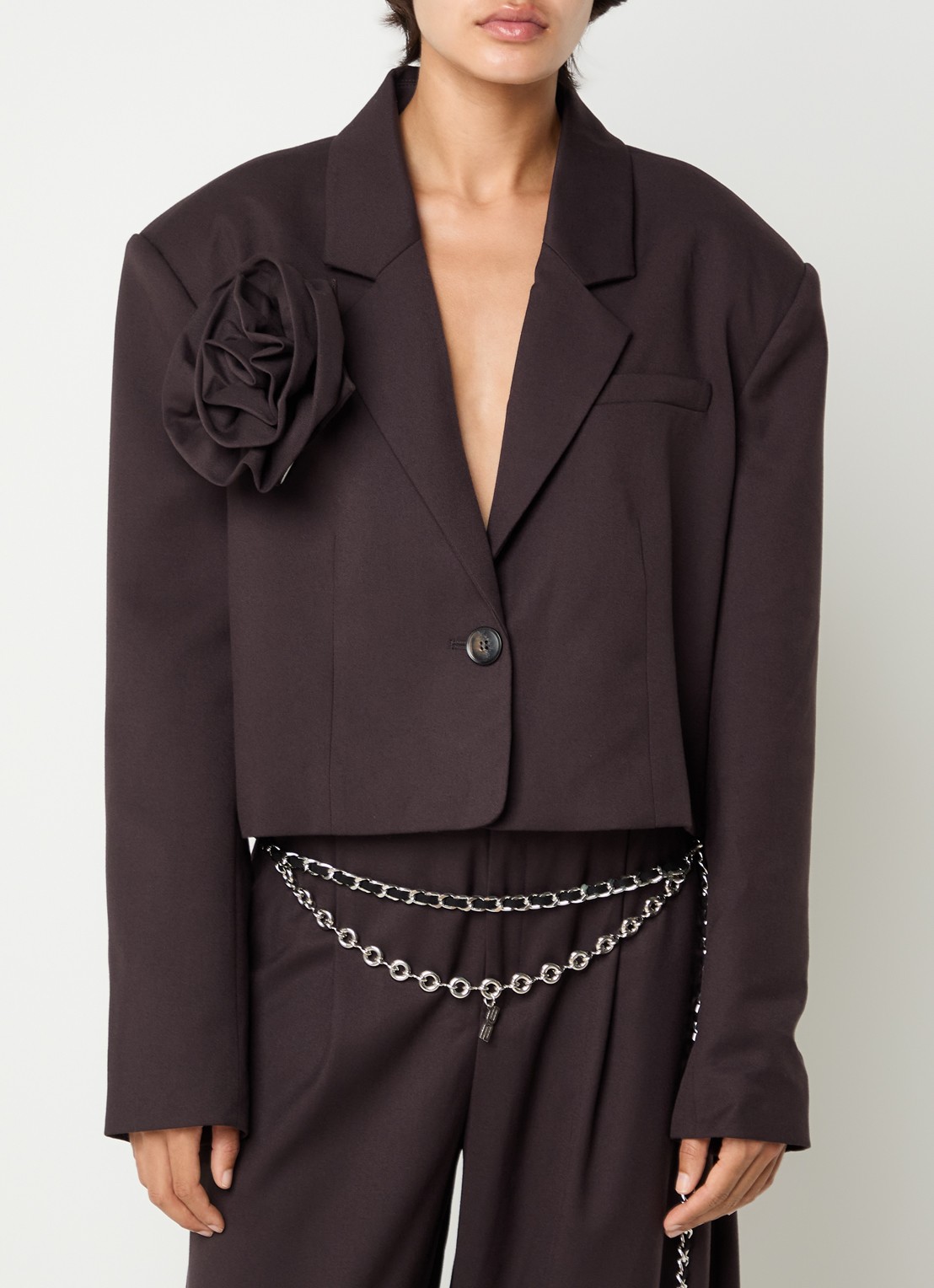 Gestuz Paula cropped blazer met bloemdecoratie - detail aubergine