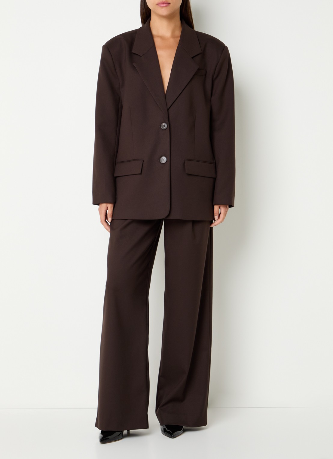 Gestuz Paula high waist loose fit pantalon met steekzakken - voorkant 4 donkerbruin