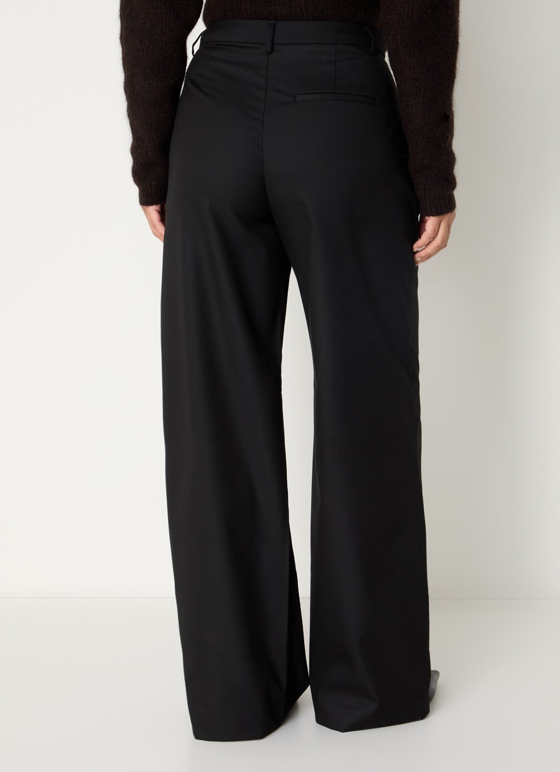 Gestuz Paula high waist loose fit pantalon met steekzakken - achterkant 2 zwart