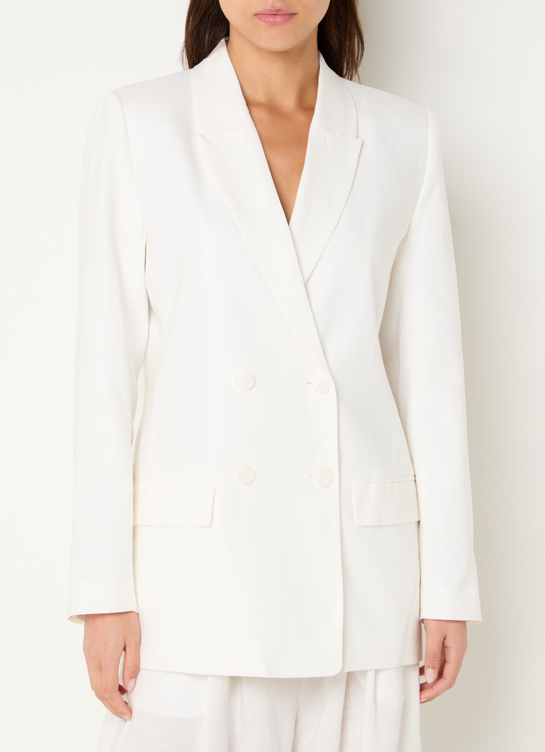 Gestuz Riava blazer in linnenblend met klepzakken - detail 2 gebroken wit