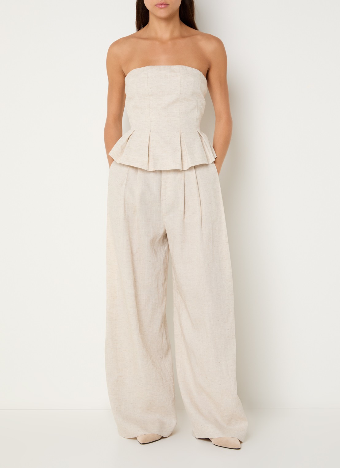 Gestuz Riava off shoulder top in linnenblend met plooien - voorkant 4 creme