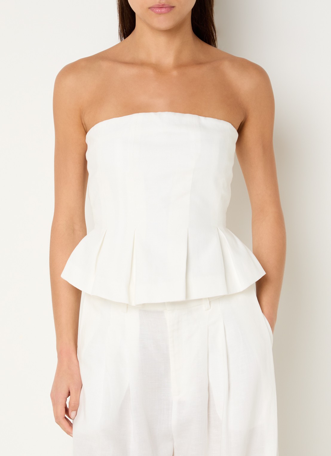 Gestuz Riava off shoulder top in linnenblend met plooien - detail 4 wit
