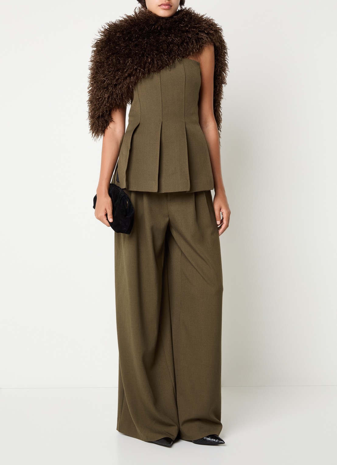Gestuz Stacy top met plooidetail - voorkant 2 khaki