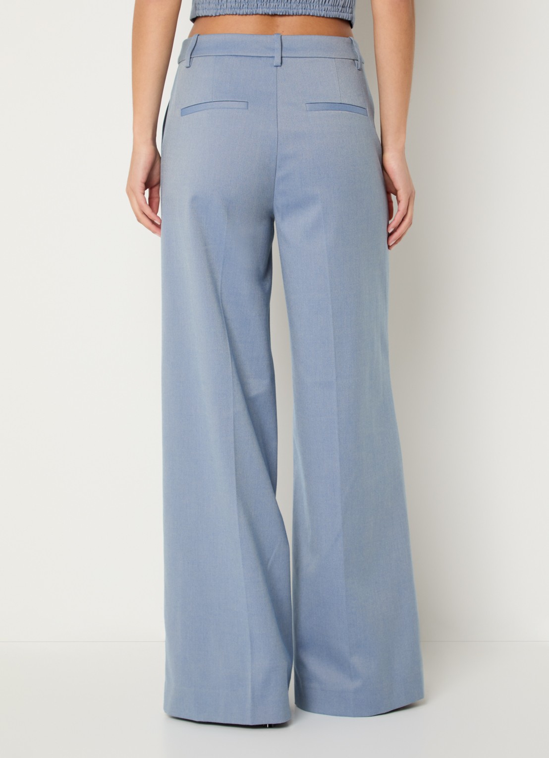 Gestuz Wendi high waist flared fit pantalon met steekzakken - achterkant blauwgrijs