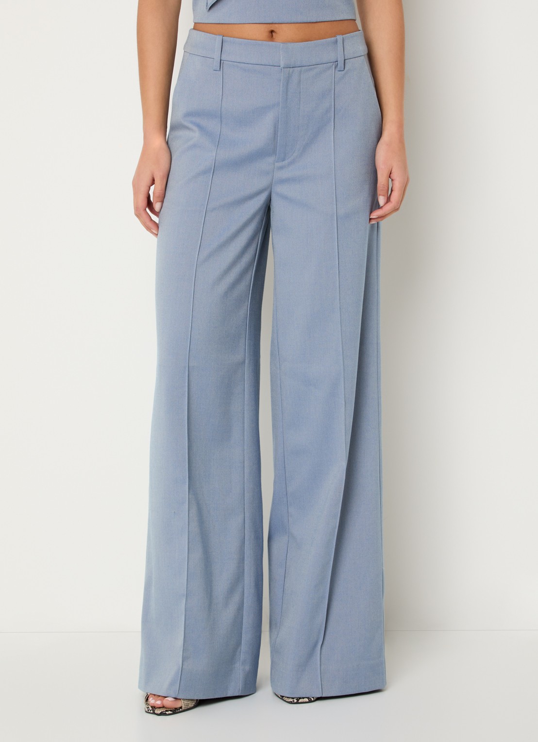 Gestuz Wendi high waist flared fit pantalon met steekzakken - detail 2 blauwgrijs