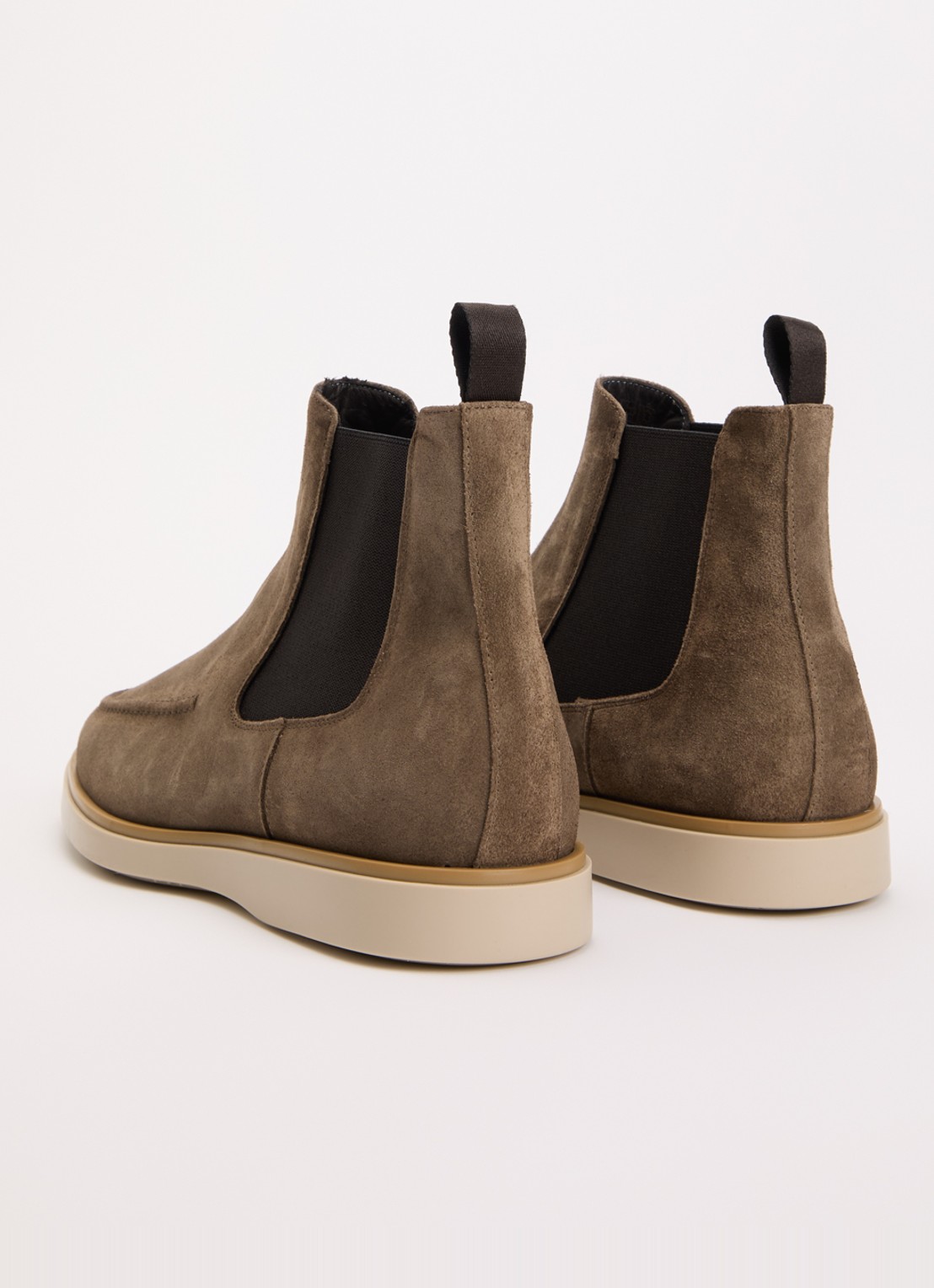 Giorgio Chelsea boot van suède - achterkant 3 taupe