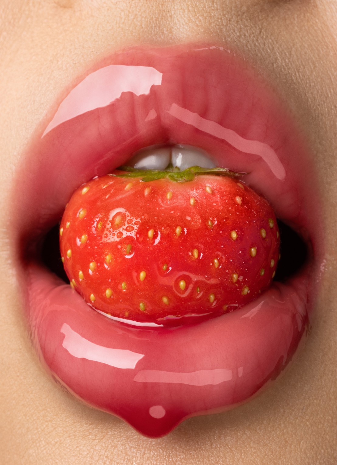 Gisou Honey Infused Lip Oil - lipolie - detail 4 strawberry sorbet