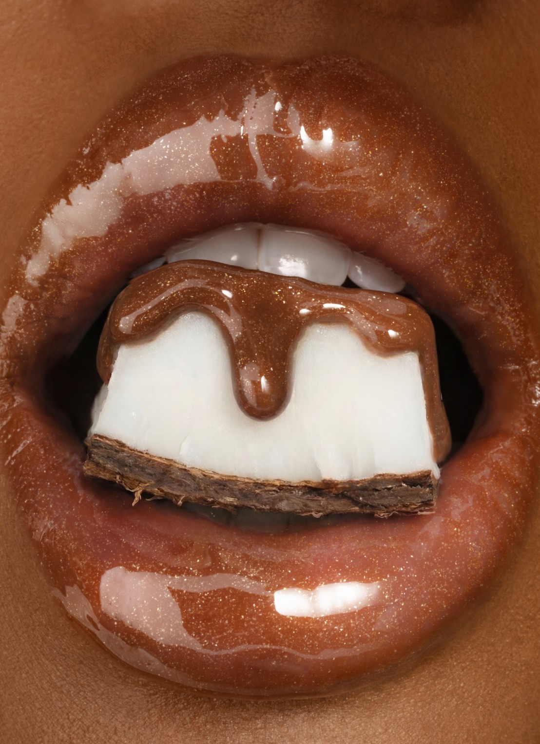 Gisou Honey Infused Lip Oil - lipolie - detail 2 coco cacao