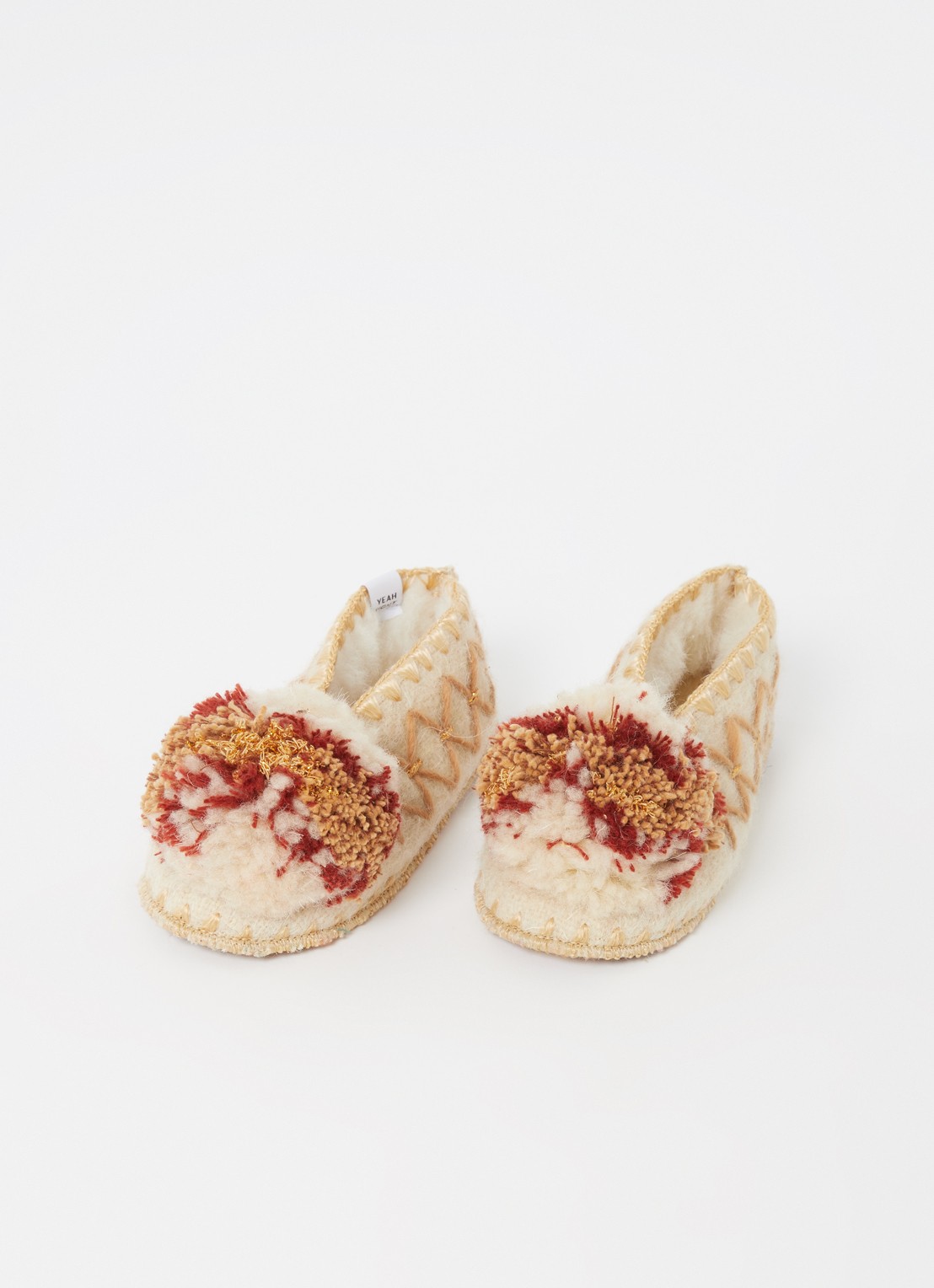 GIVE A PON Méli pantoffel van schapenwol - voorkant 4 creme