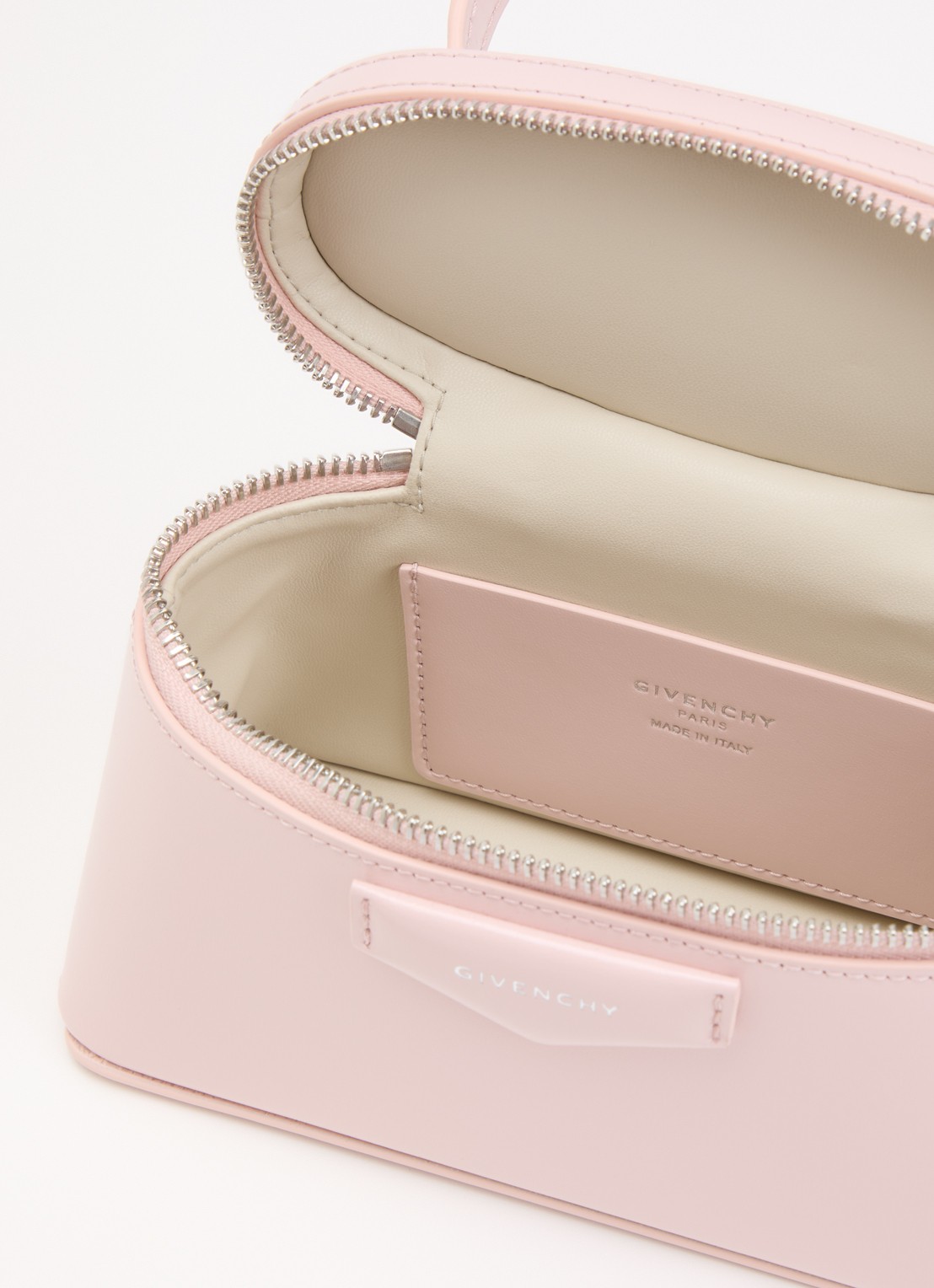 Givenchy Anitgona handtas van kalfsleer met afneembare schouderriem  - detail lichtroze