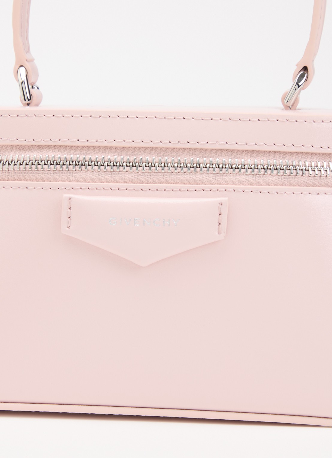 Givenchy Anitgona handtas van kalfsleer met afneembare schouderriem  - detail 3 lichtroze
