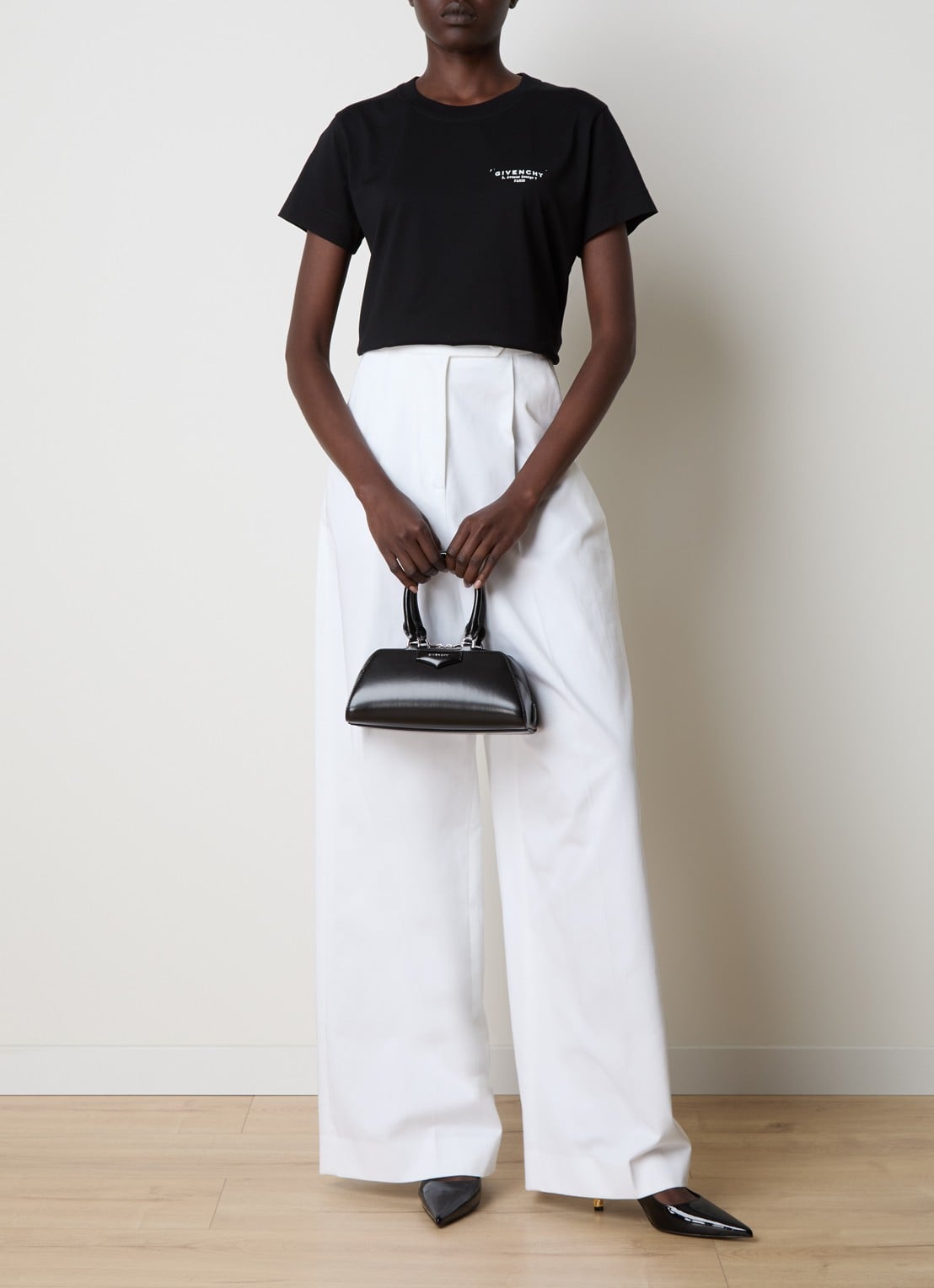 Givenchy Antigona East West Mini handtas van kalfsleer met afneembare schouderriem  - voorkant 3 zwart