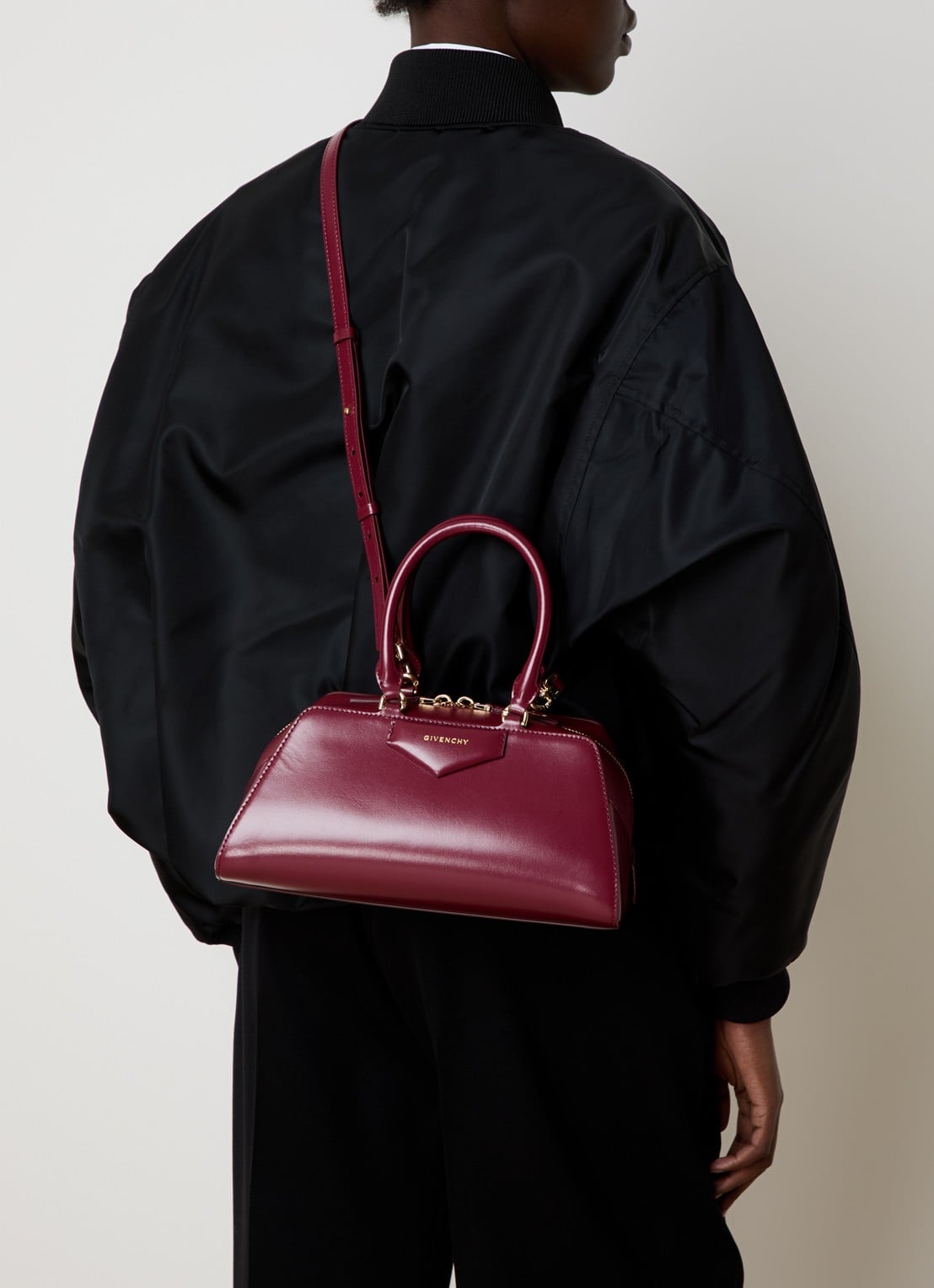 Givenchy Antigona East-West Mini handtas van kalfsleer met afneembare schouderriem - voorkant 7 bordeauxrood