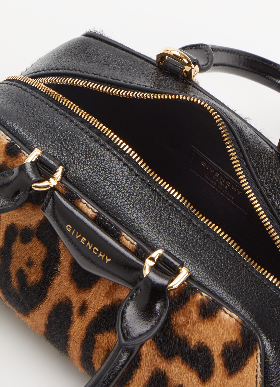 Givenchy Antigona handtas van kalfsleer met panterprint - detail zwart