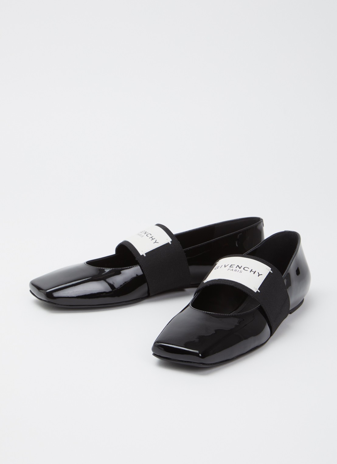 Givenchy Ballerina van kalfsleer met lakfinish - detail zwart