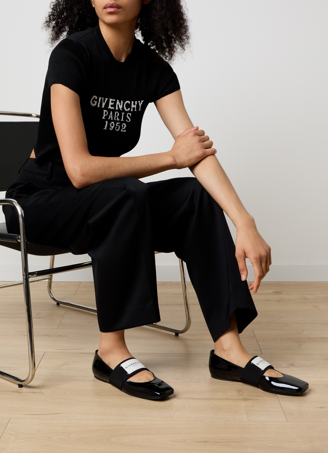 Givenchy Ballerina van kalfsleer met lakfinish - voorkant 7 zwart