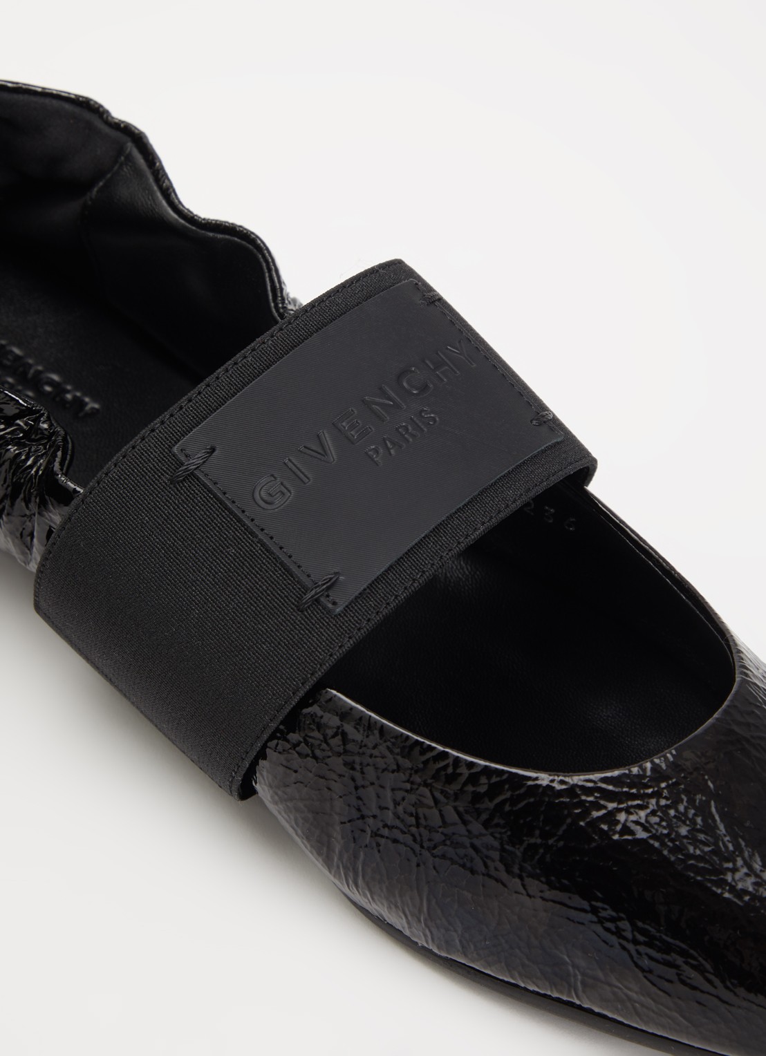 Givenchy Crush ballerina van kalfsleer met lakfinish - detail 3 zwart