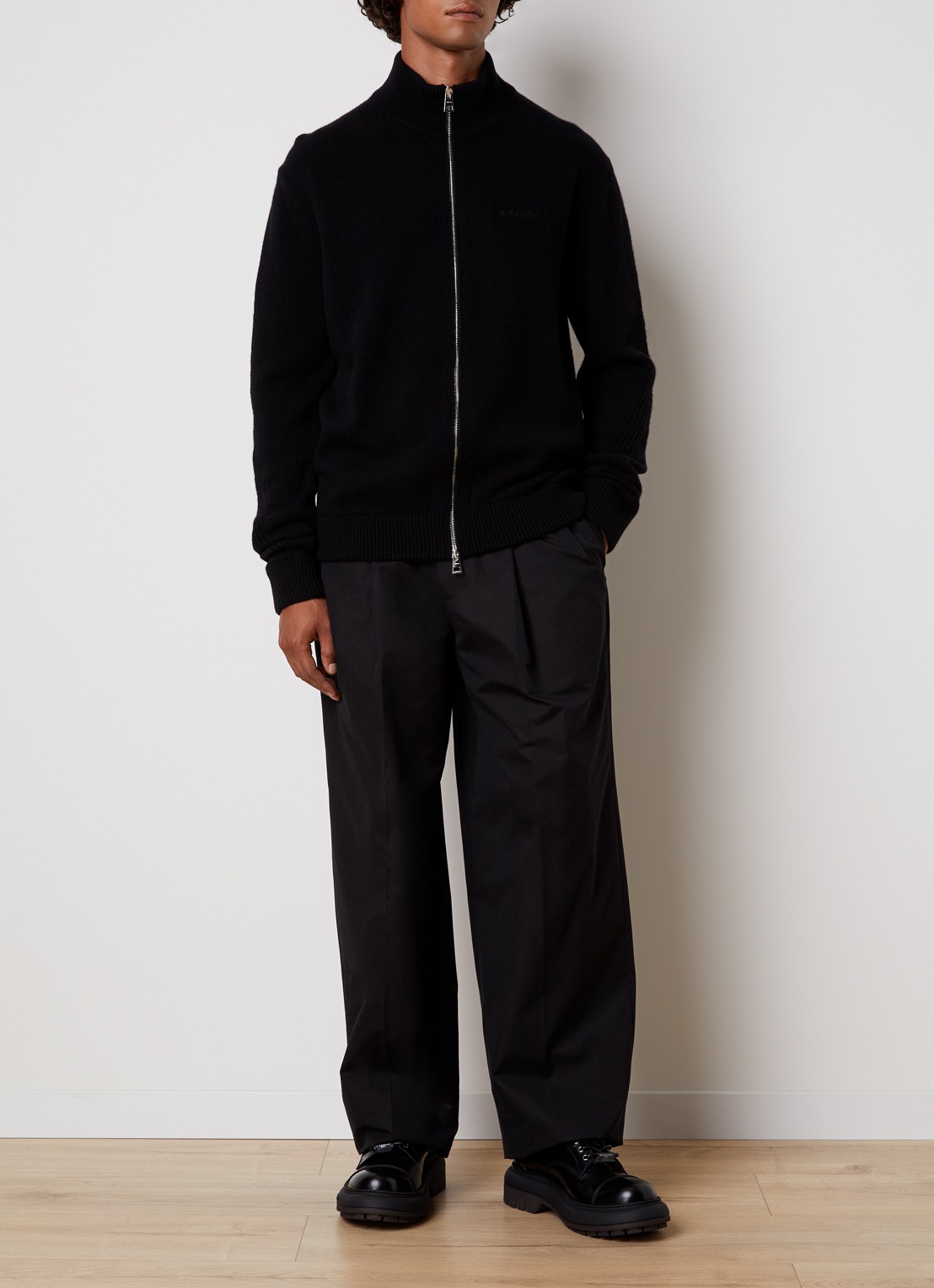Givenchy Grofgebreid vest in kasjmierblend met logo - voorkant 5 zwart