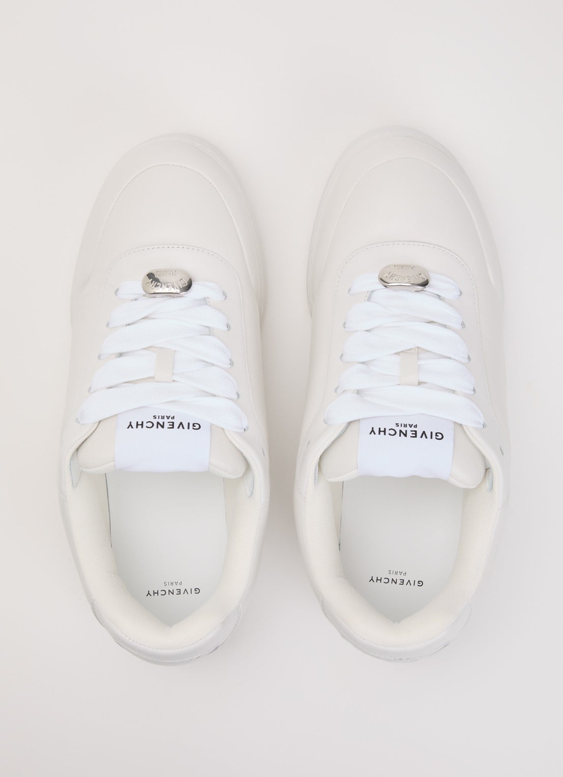 Givenchy Puffy Yard sneaker van lamsleer - detail 2 wit