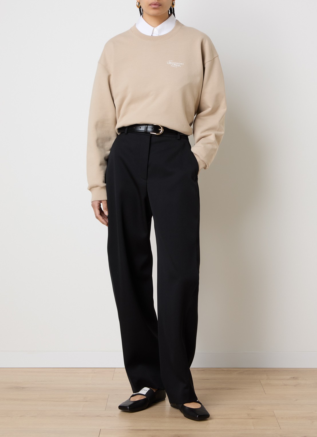 Givenchy Sweater met logo- en backprint - voorkant 3 beige