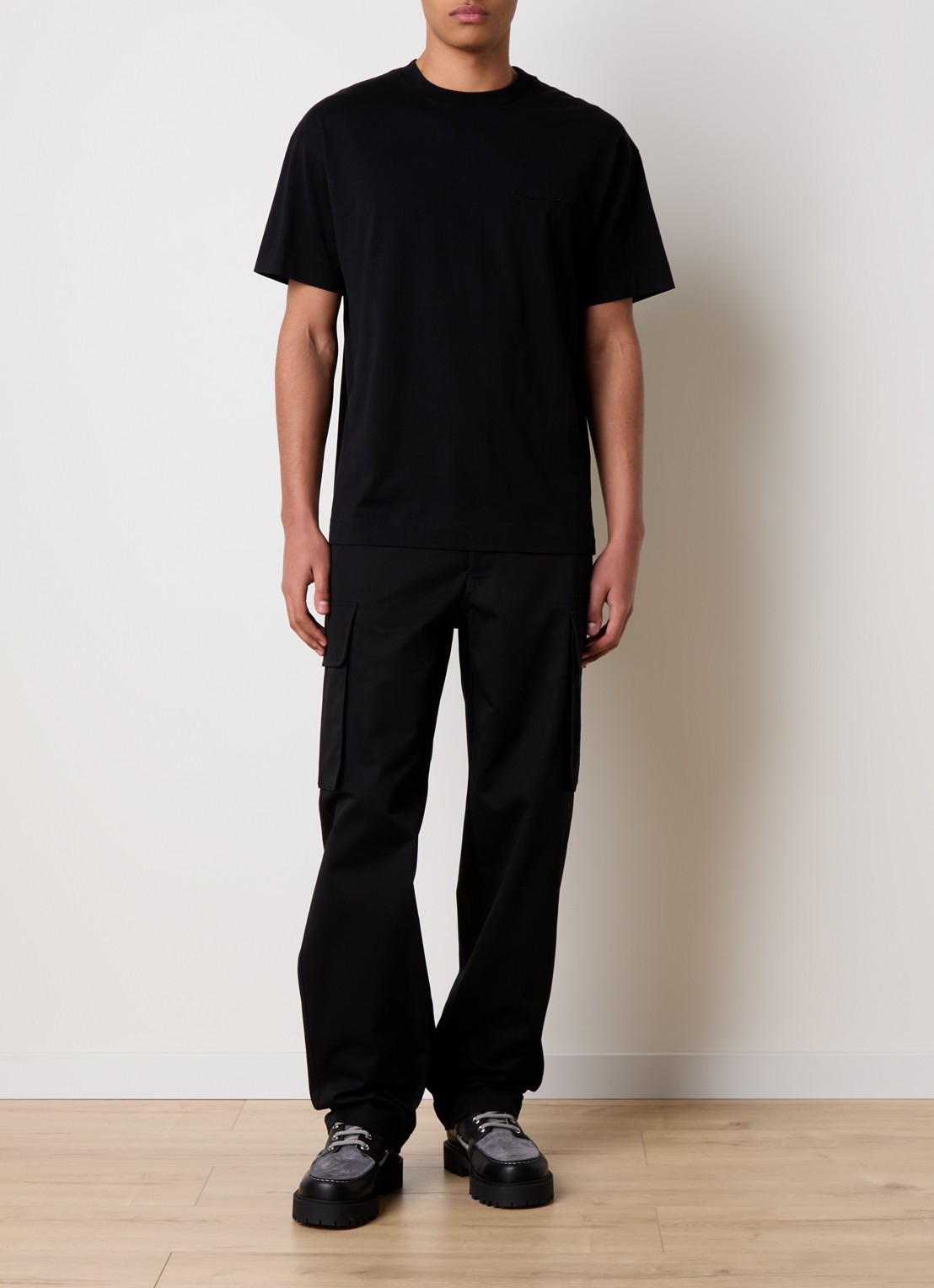 Givenchy T-shirt met 3D logo - voorkant 5 zwart