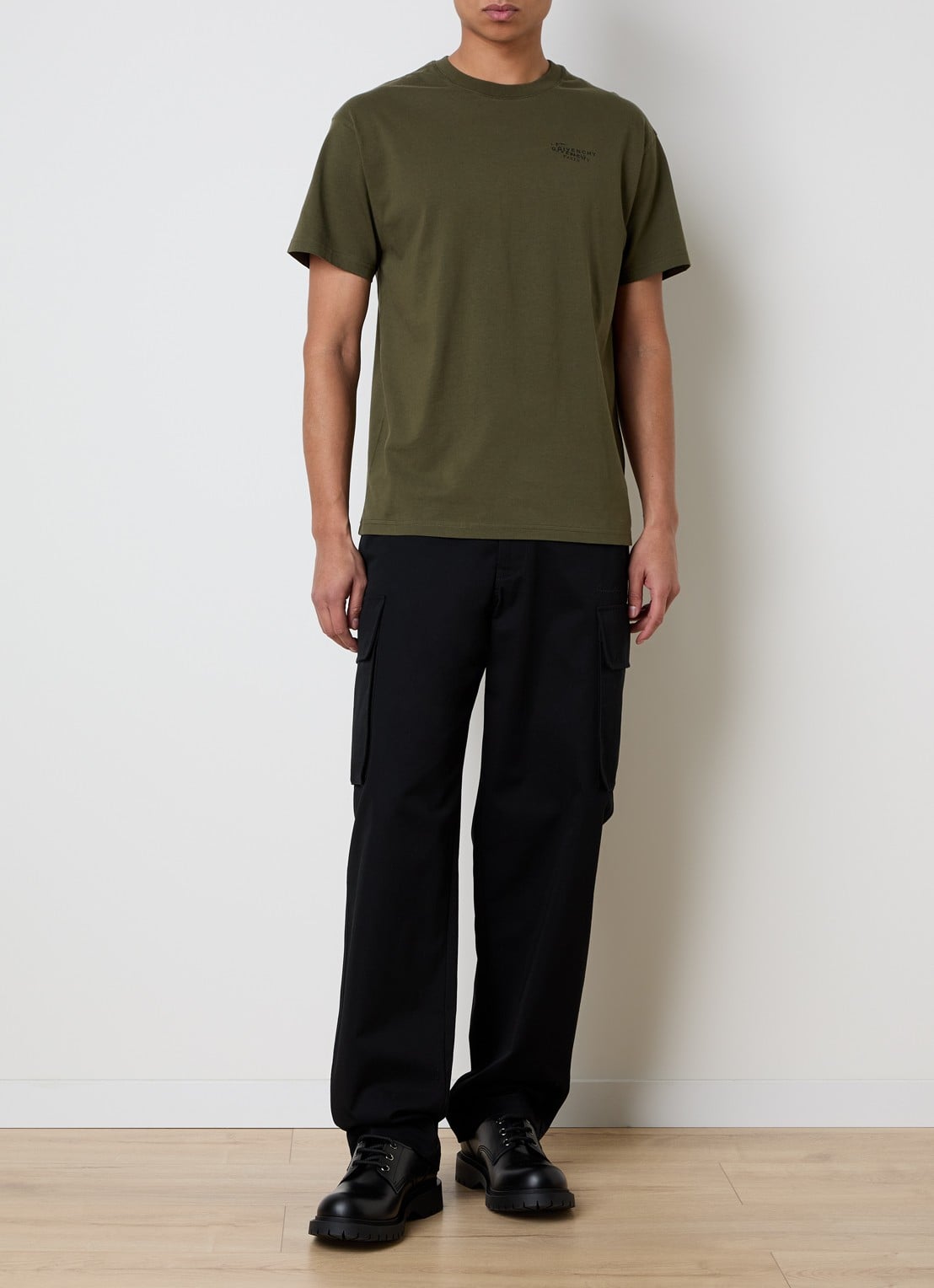 Givenchy T-shirt met logo- en backprint - voorkant 2 khaki