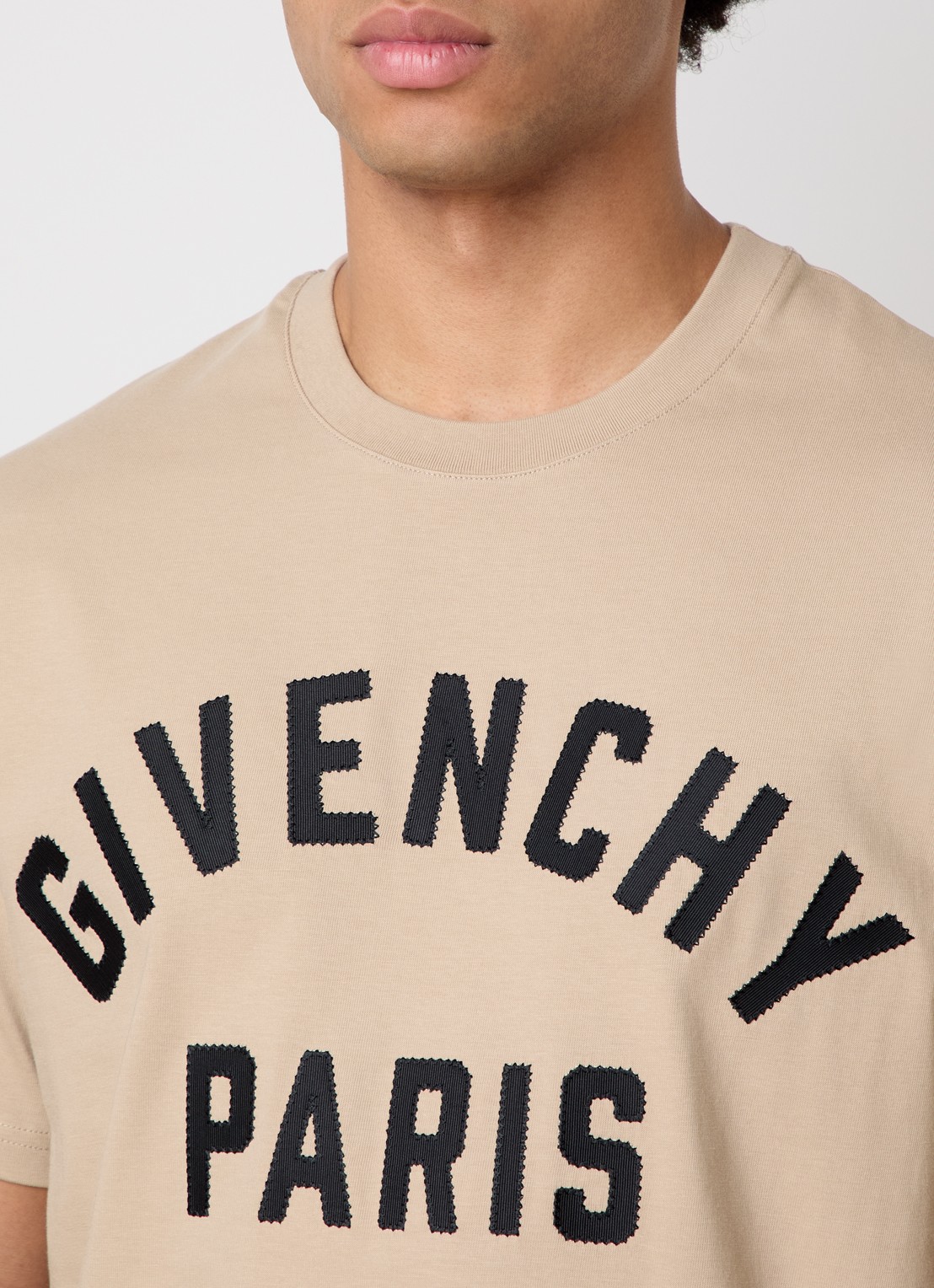 Givenchy T-shirt met logoborduring - detail 5 beige