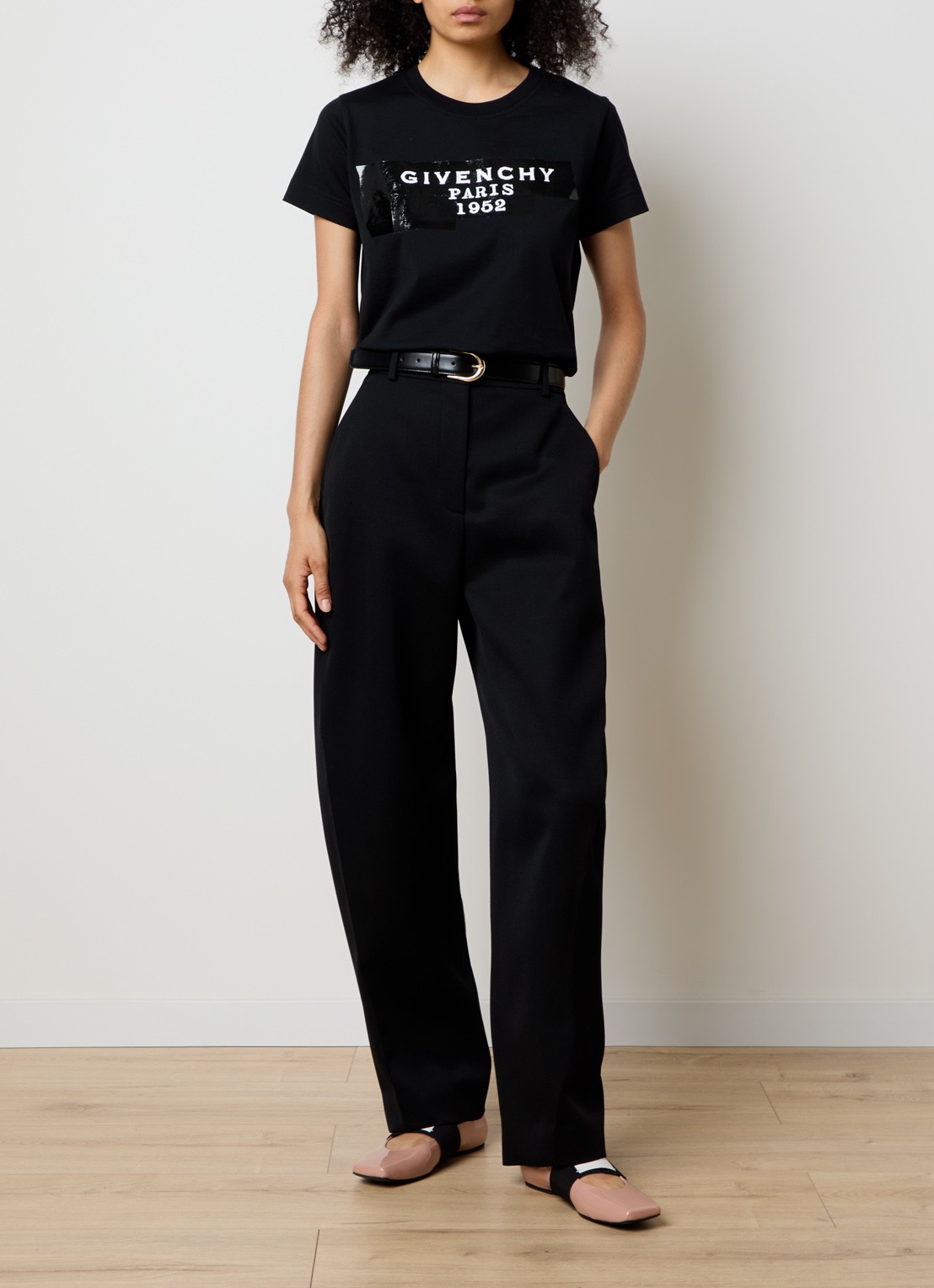 Givenchy T-shirt met logoprint  - voorkant 2 zwart