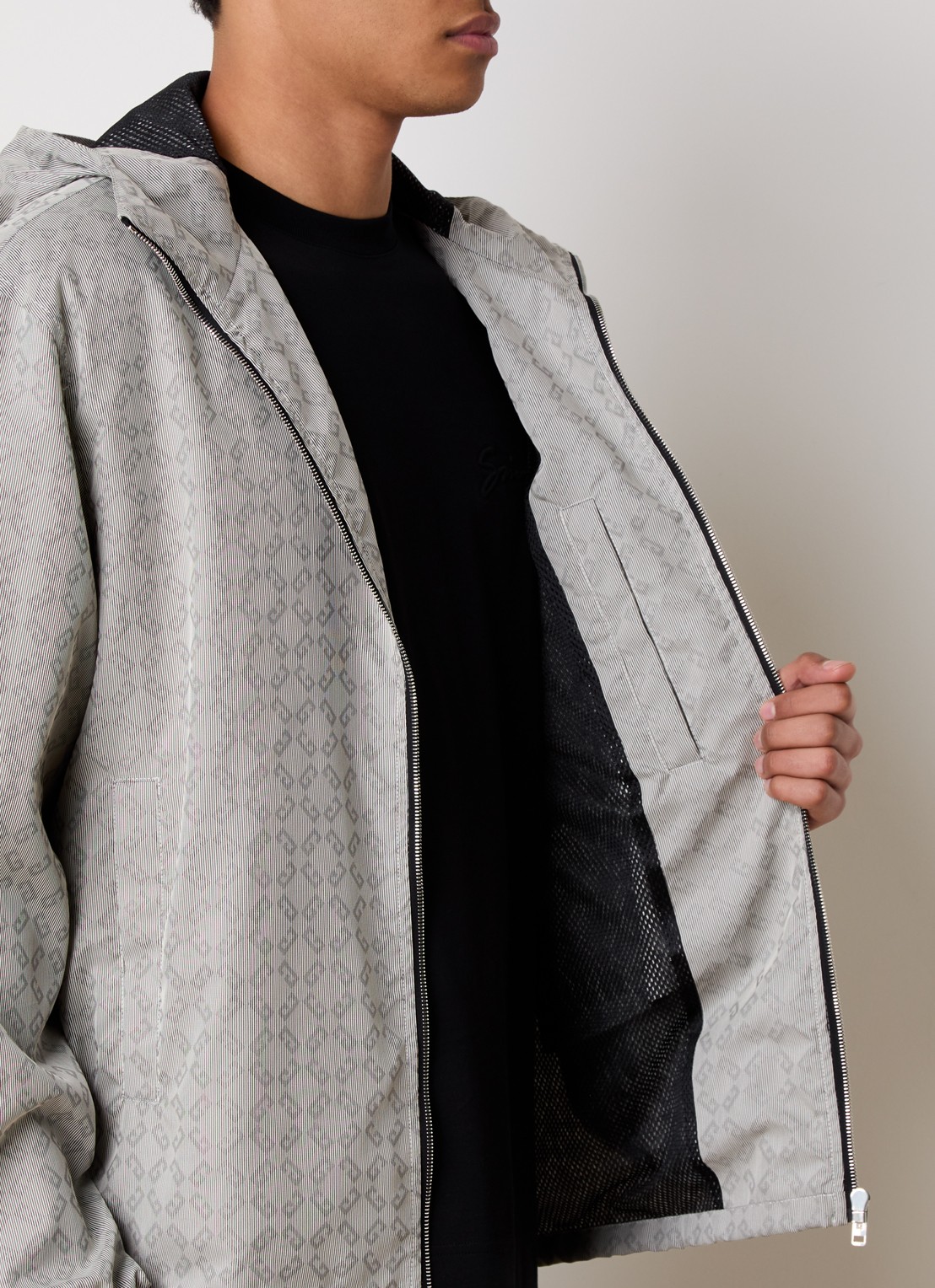 Givenchy Windjack met logoprint en capuchon - detail 6 middengrijs