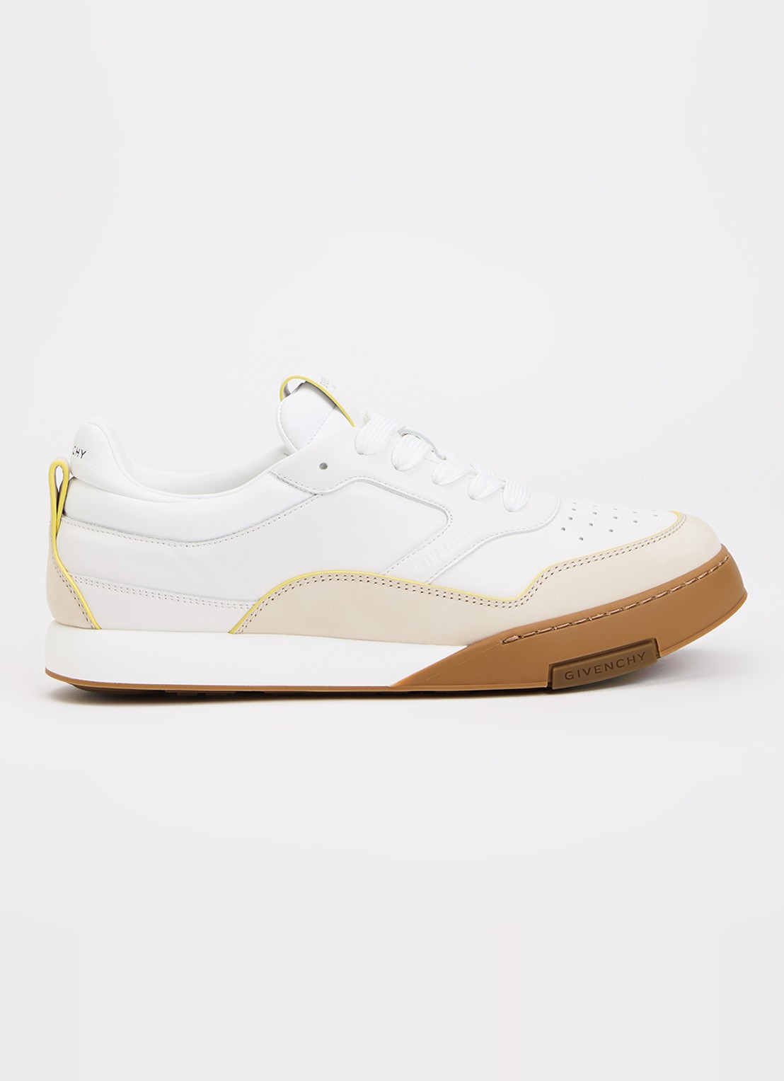 Givenchy Yard Court sneaker van kalfsleer met nubuck details - voorkant wit